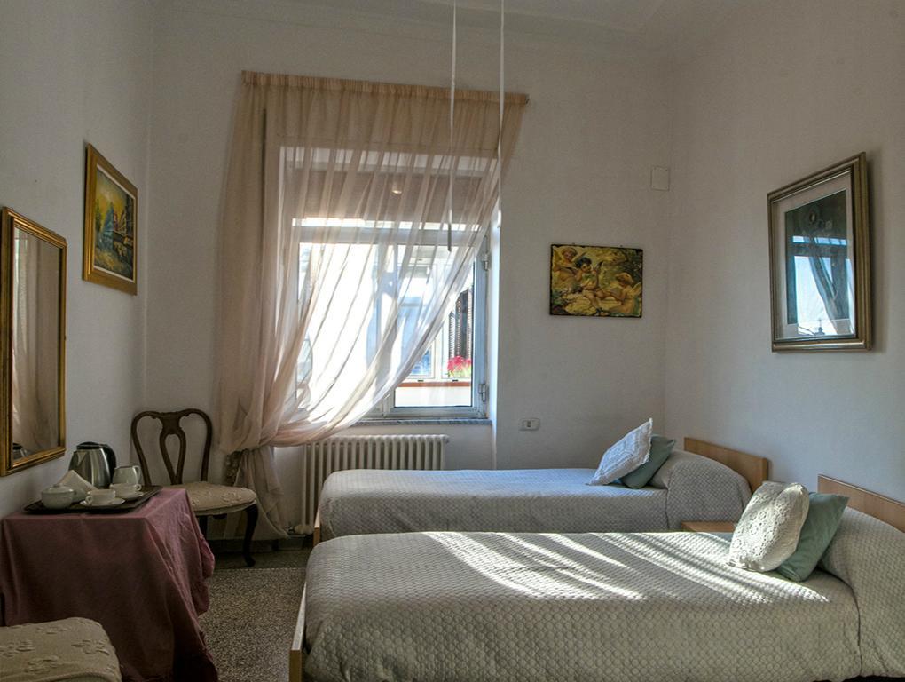 Rosy'S Hotel Napoli Ngoại thất bức ảnh